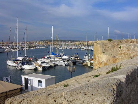 Sardinien - Städte und Bauwerke