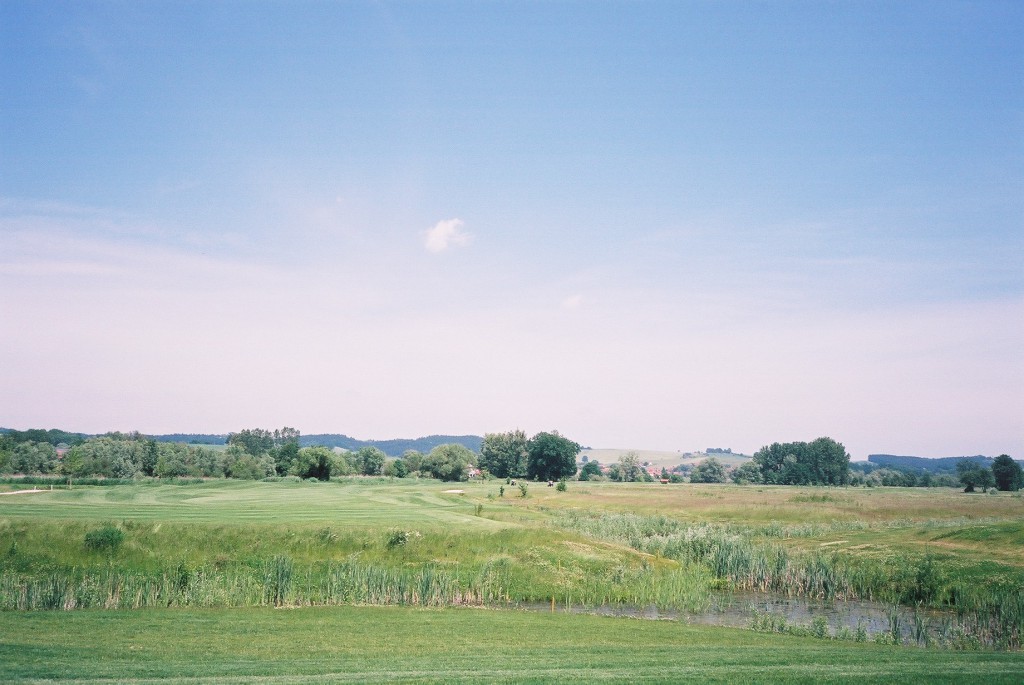 Golfplatz Mercedes-Benz, Penning