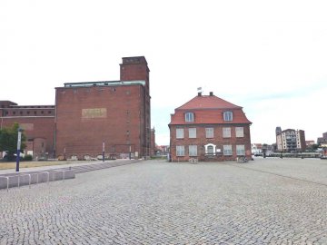 Baumhaus - Alter Hafen Wismar - Mecklenburg-Vorpommern - Deutschland