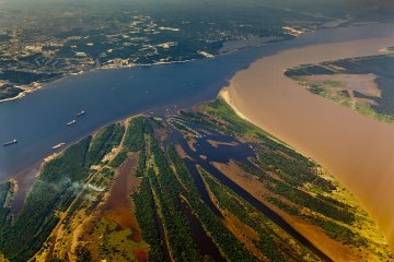 Brasilien - Zusammenfluss in Manaus